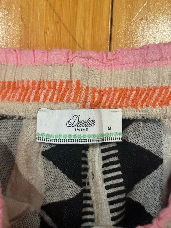 Devotion TWINS Black White Pink & Orange Geometric Shorts size M - Picture 3 of 5
